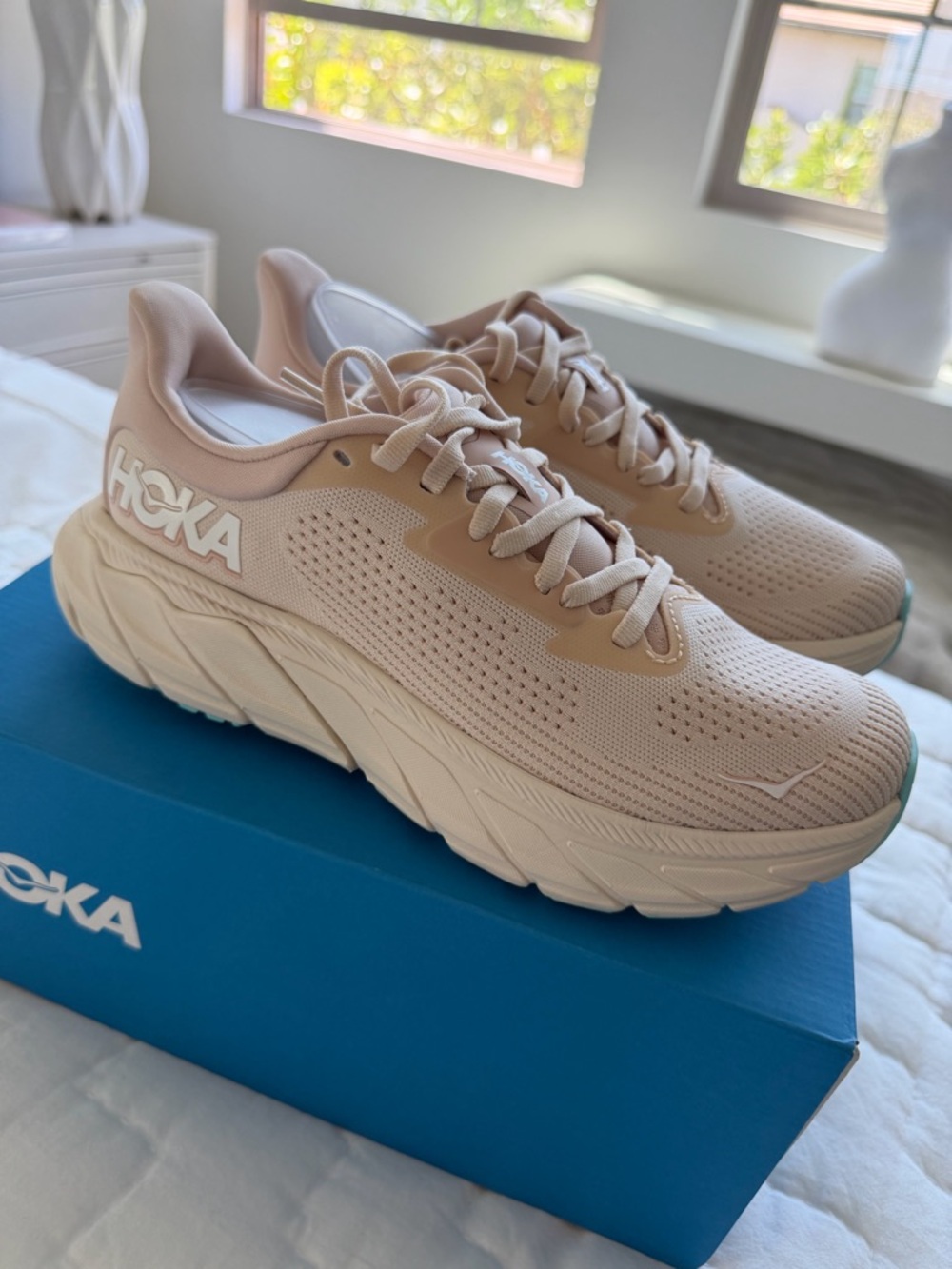 Hoka Arahi 7. VRM Women's Running Shoe